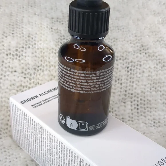 Grown Alchemist Instant Smoothing Serum, 25ml/0.84fl oz - Picture 2 of 10